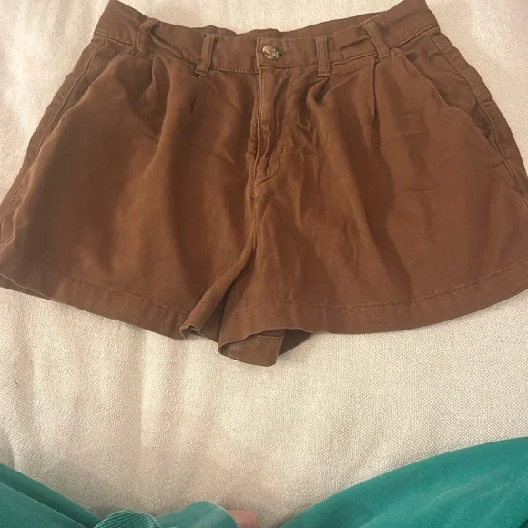 Free People High Waist Brown Billie chino shorts - Picture 4 of 4